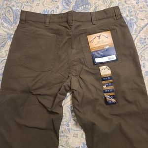 Blue Mountain Relax Fit pants